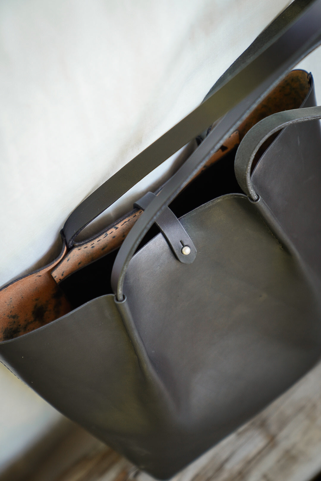 Close Friends Tote ~ Sm W&C Black Skirting Leather
