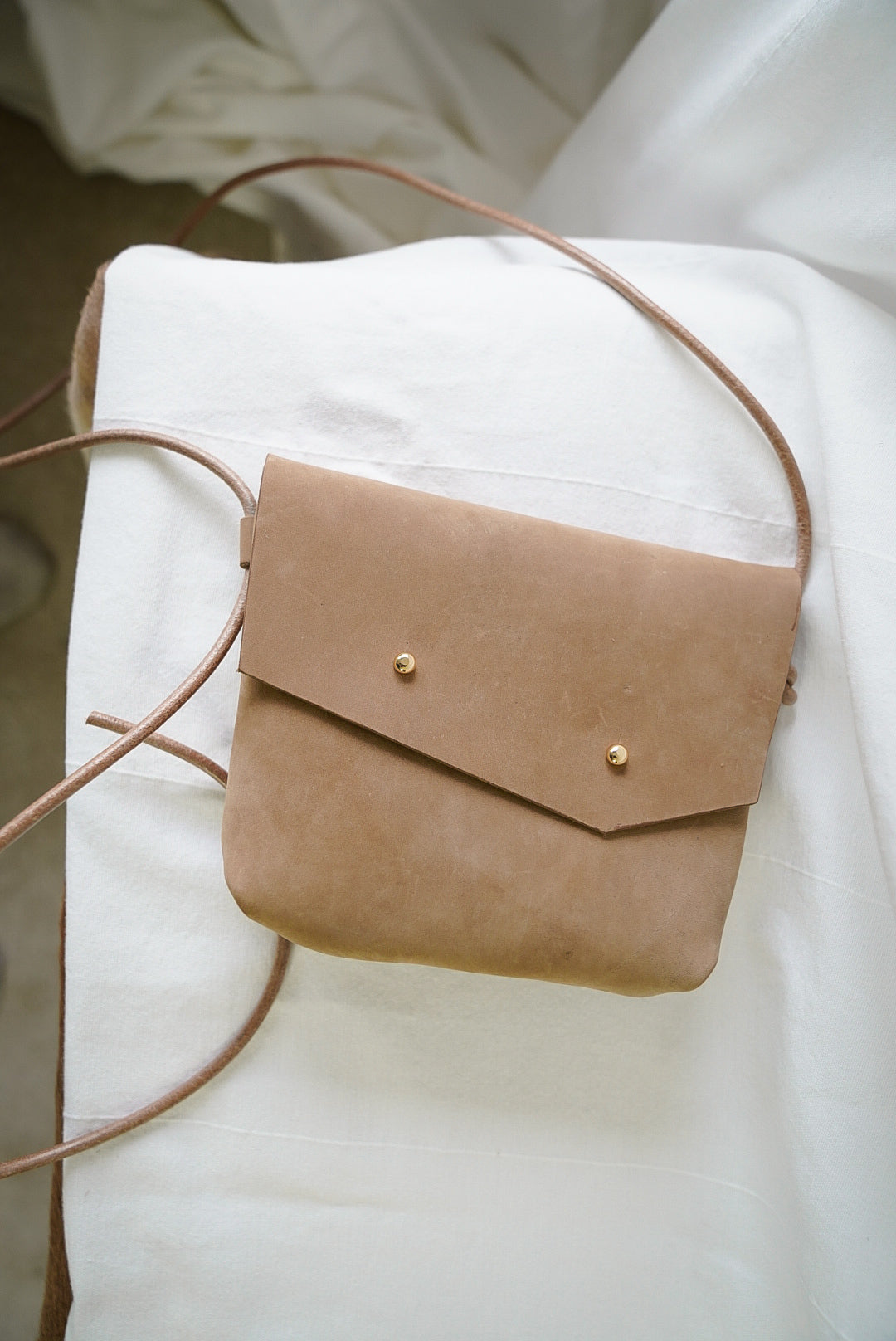 Filly Crossbody ~ Tan Nubuck