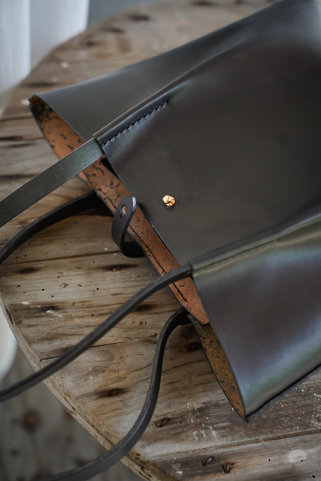 Close Friends Tote ~ Sm W&C Black Skirting Leather