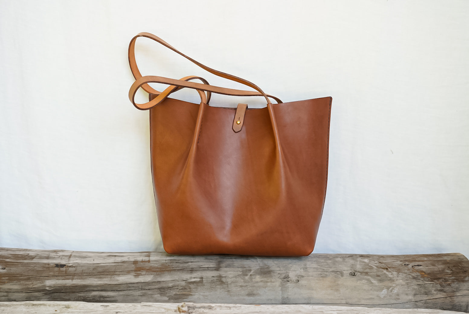 Close Friends Tote ~ Sm W&C Light Brown Skirting Leather