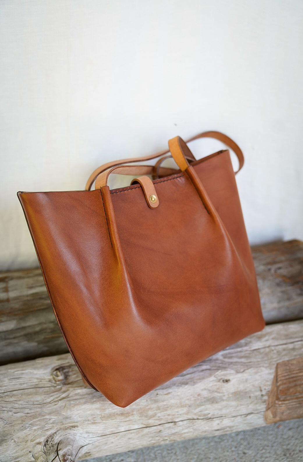 Close Friends Tote ~ Sm W&C Light Brown Skirting Leather