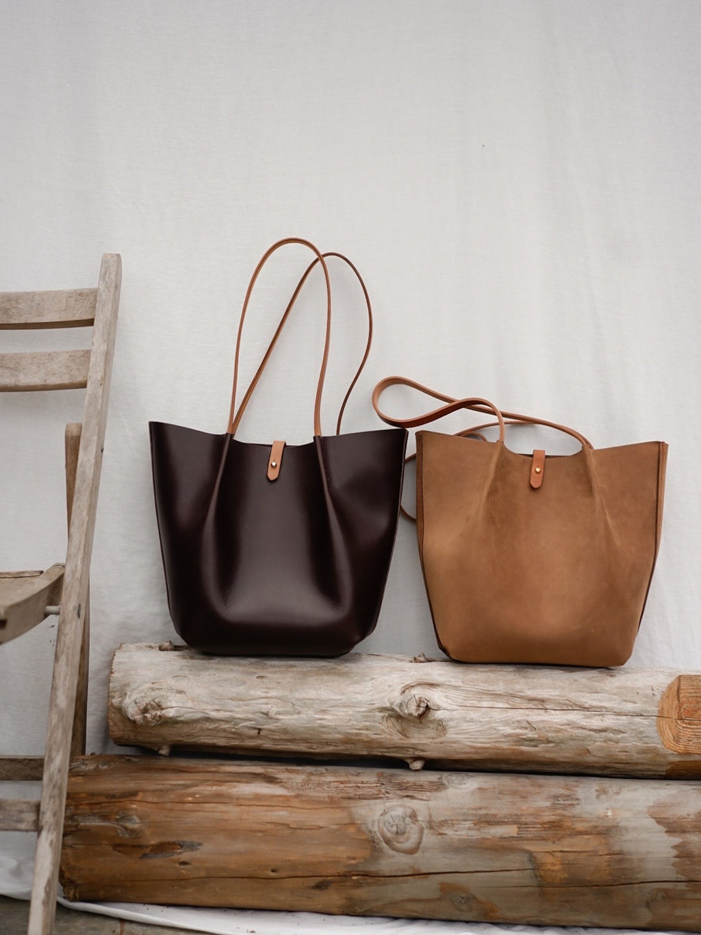 Close Friends Tote ~ Sm Espresso