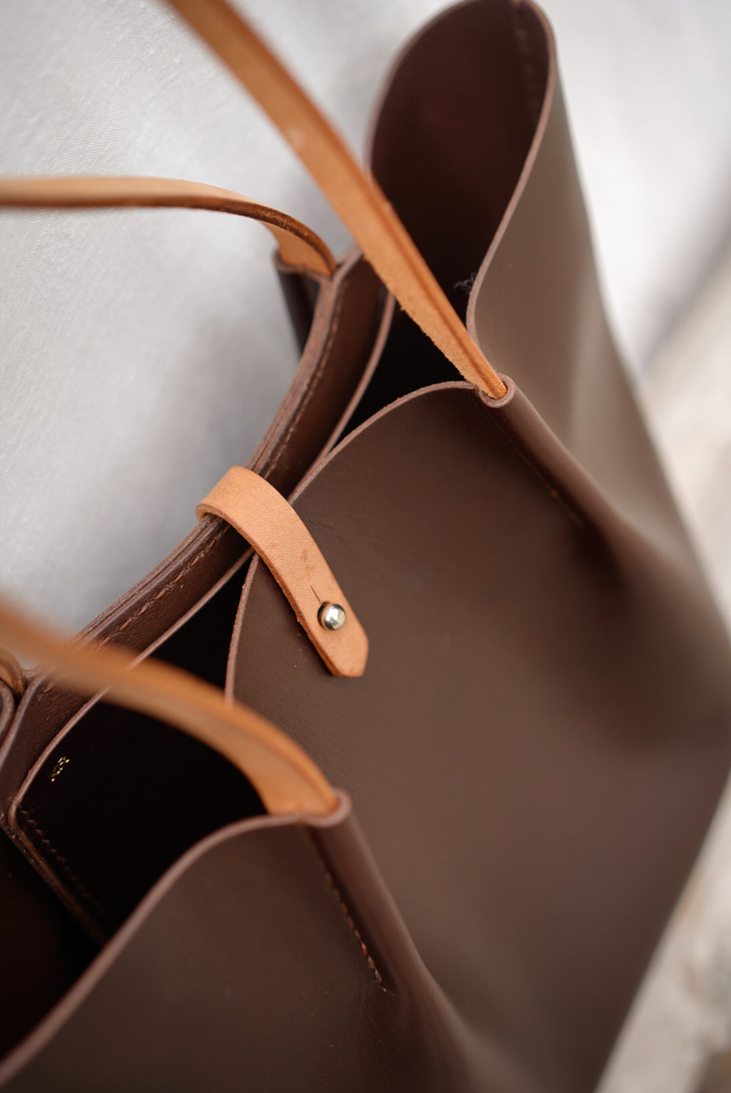 Close Friends Tote ~ Sm Espresso