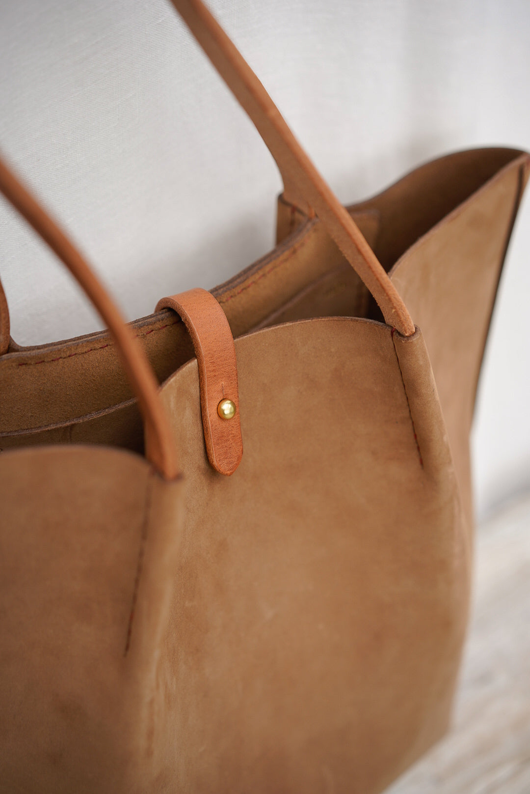 Close Friends Tote ~ Sm Nubuck Tan