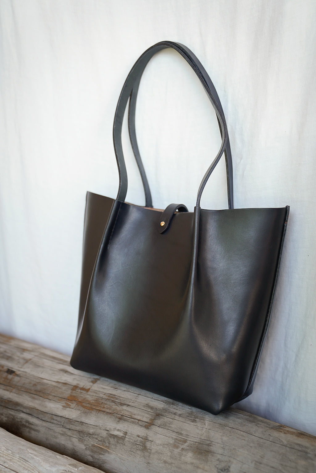 Close Friends Tote ~ Sm W&C Black Skirting Leather