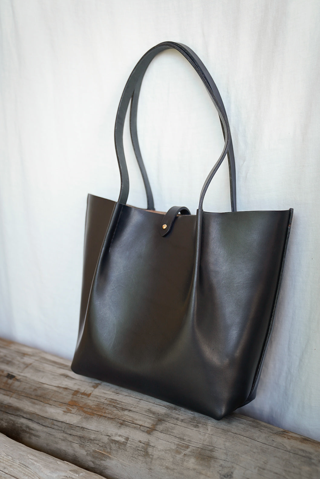 Close Friends Tote ~ Sm W&C Black Skirting Leather
