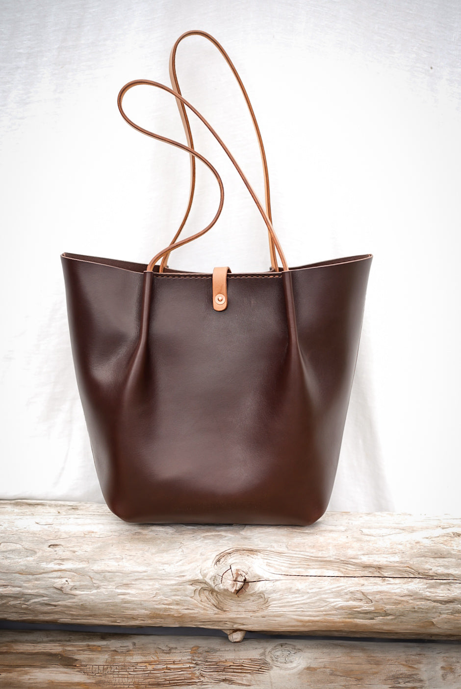 Close Friends Tote ~ Sm Espresso