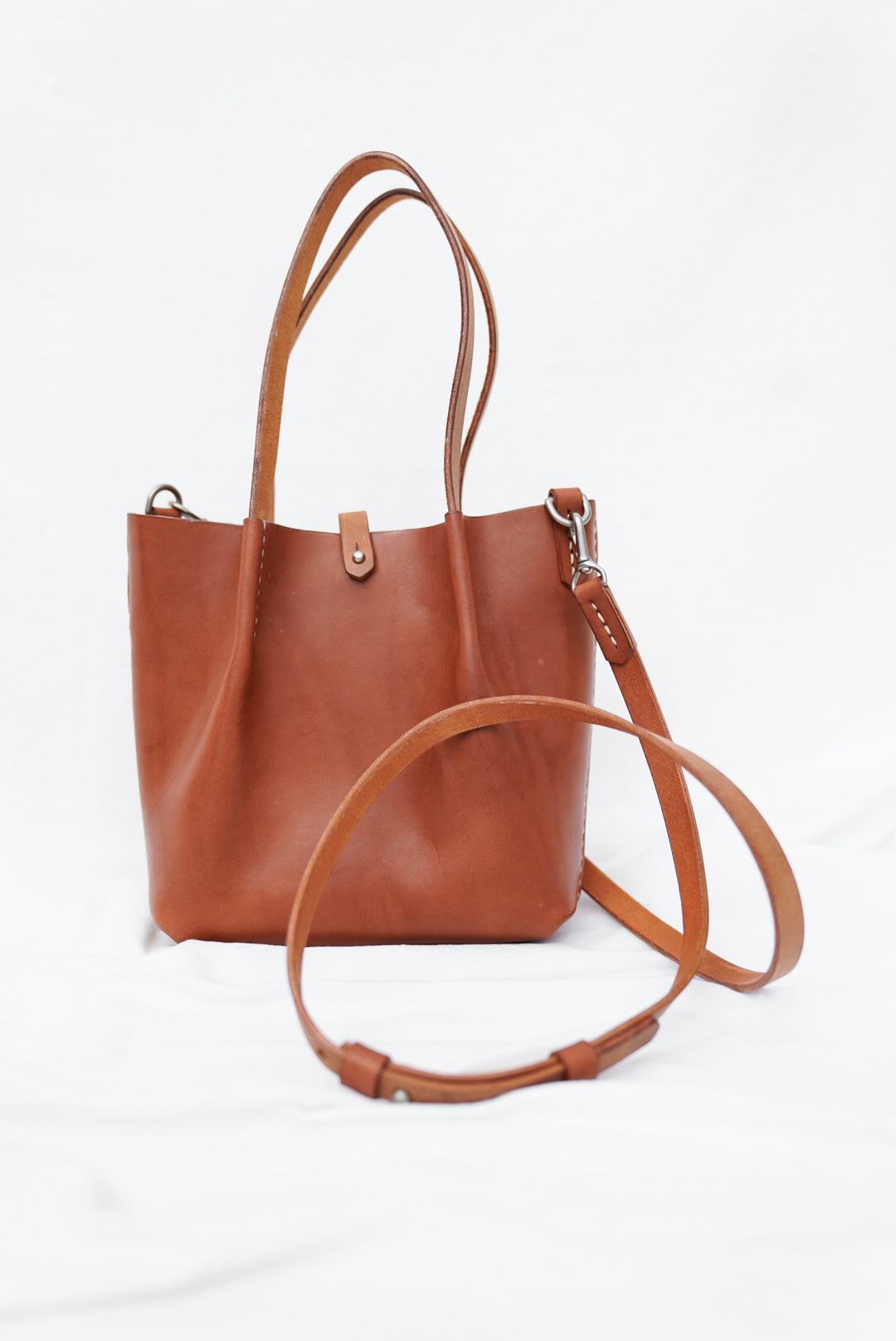 Close Friends Tote 8" ~ Brown Skirting Leather